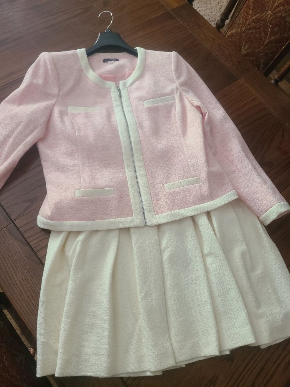 Tommy Hilfiger Pink Tweed Boucle 2-Piece Suit Set Zip Jacket & Pleated Skirt